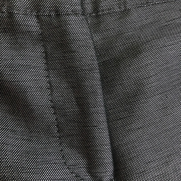 Classic modern fit pants. Size 4. - Picture 7 of 7